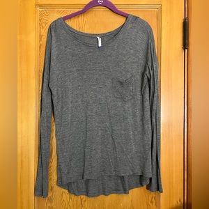 Women’s gray long sleeve